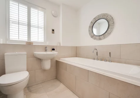 The bathoom at The Sandbox, Saundersfoot