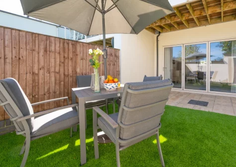 The garden & alfresco dining area at The Sandbox, Saundersfoot