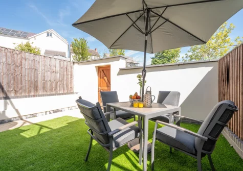 The garden & alfresco dining area at The Sandbox, Saundersfoot
