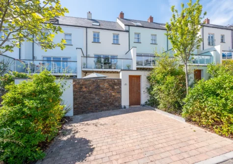 The Sandbox has private parking for 1 medium / large car, or 2 small cars