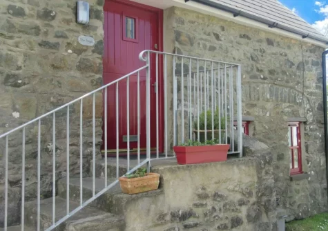 The Steps is a cosy converted granary specifically designed to enjoy to the full the stunning rural views