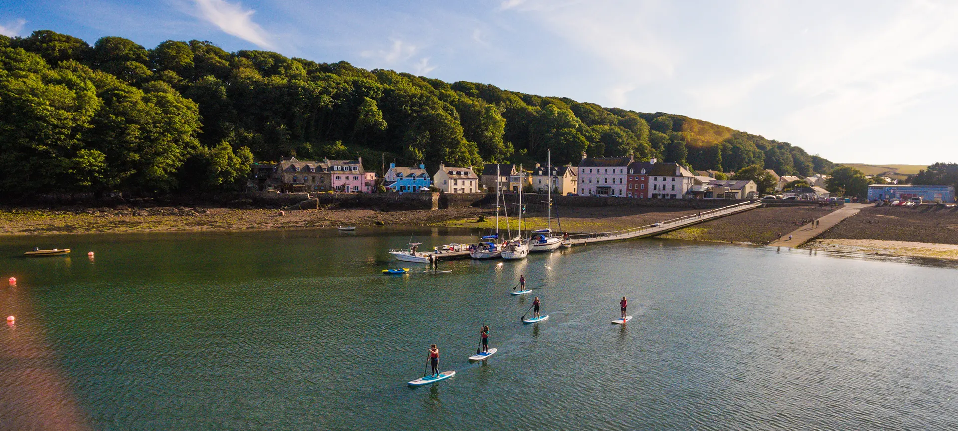 For watersports enthusiasts, the sand and shingle of Dale make a great destination. The bay is wide and sheltered, and ideal for fishing, sailing, water skiing, windsurfing, and other watery pastimes. The activity centre offers boat hire and watersports tuition, making the beach a good location for beginners. The waters can be especially busy on windy days.