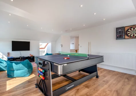 The games room at Trebrowen, Angle