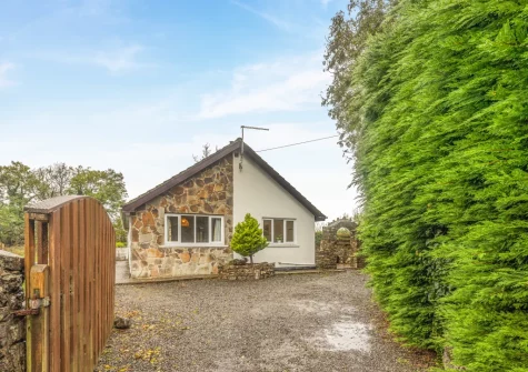 Tree Tops is peacefully located yet within easy reach of local attractions