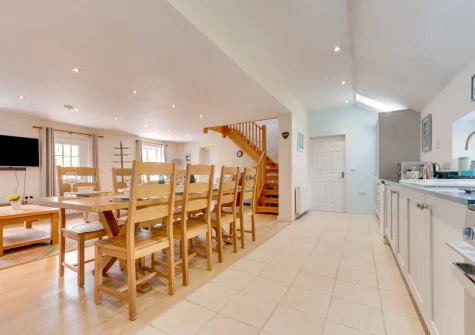 The kitchen & dining area at Trefloyne Lodge, Penally