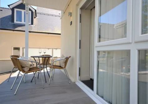 The balcony & alfresco dining area at Turnstone Apartment, Saundersfoot