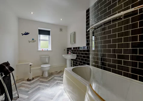 The bathroom at Twmbarlwm, Tenby