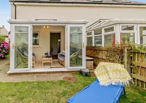 The enclosed rear garden at Ty Del, Broad Haven