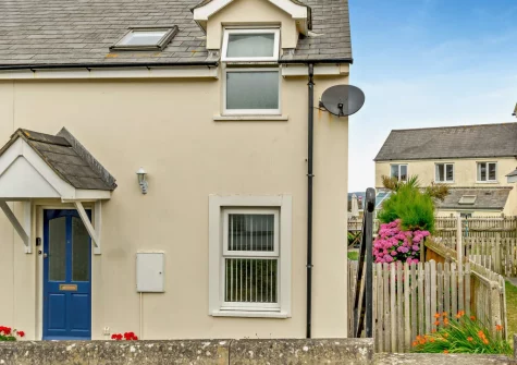 The Ty Del is a two bedroom holiday cottage in a prime location at Ty Del, Broad Haven