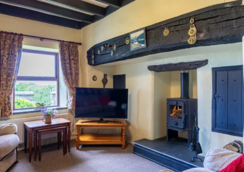 The living room at Ty Eiddew, Llanfaglan