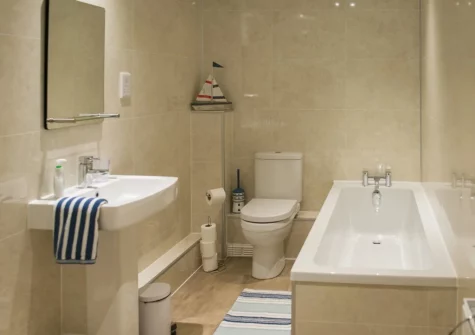 The bathroom at Ty Haf, 4 Dunmore Apartments, Tenby