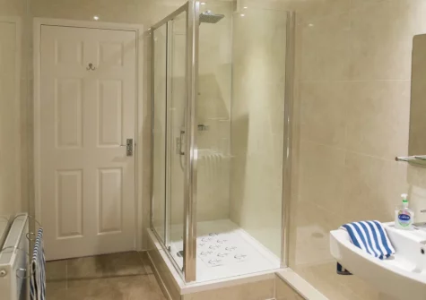 The bathroom at Ty Haf, 4 Dunmore Apartments, Tenby