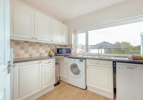 The kitchen at Ty Merlyn, Saundersfoot