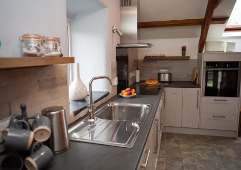 The kitchen at Ty Moch Bach, Castlemorris