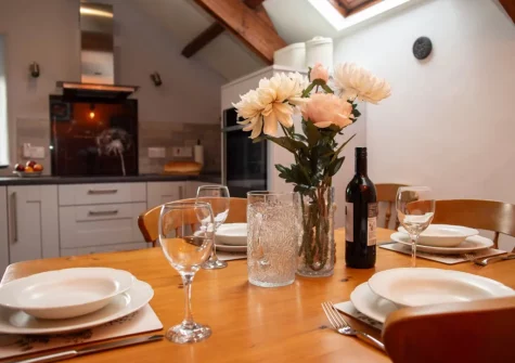 The kitchen & dining area at Ty Moch Bach, Castlemorris