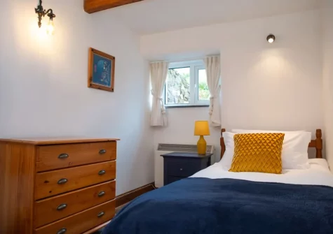 Bedroom #2 at Ty Moch Bach, Castlemorris