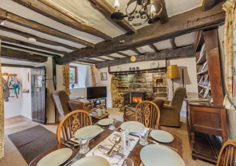 The living & dining area at Ty'n Lon Isaf, Bontddu