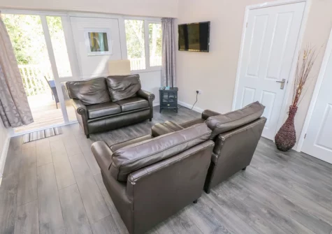 The living area at Valley Grove 8, Pentlepoir