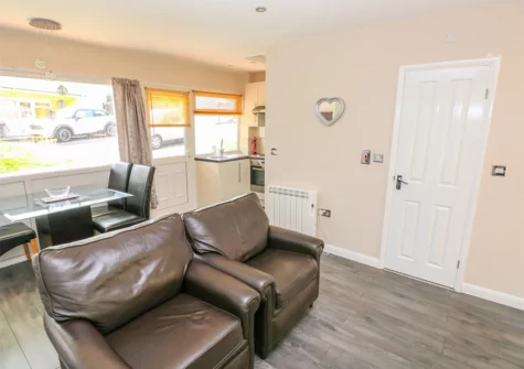The living area at Valley Grove 8, Pentlepoir