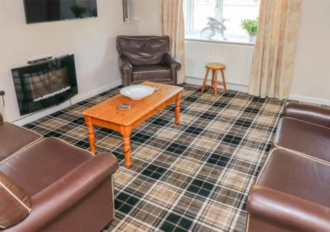 Vineyard Vale 8, Saundersfoot