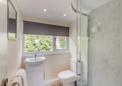 Bedroom #1 en-suite shower room at Vista Sol, Aberdovey