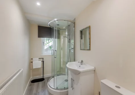 The shower room at Vista Sol, Aberdovey