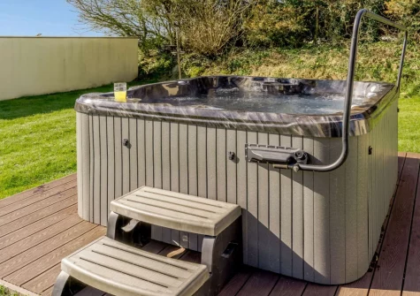 The hot tub & enclosed garden at Wilwin, Maenclochog
