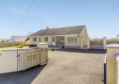 Wilwin is a delightfully located house set on the edge of the Preseli Hills, in Maenclochog