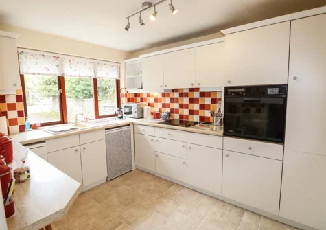 The kitchen at Woodgreen Cottage, Templeton