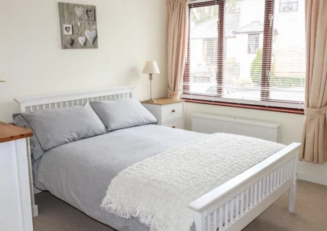 Bedroom #1 at Woodgreen Cottage, Templeton