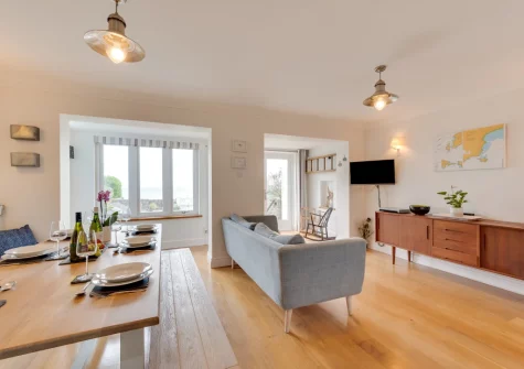 The living & dining area at Wren Cottage, Saundersfoot