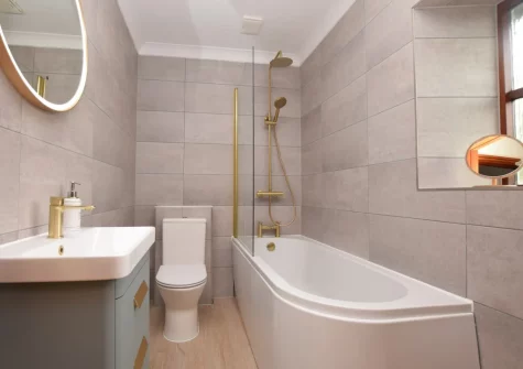 The bathroom at Y Beudy, Clynderwen