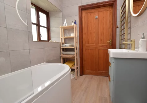 The bathroom at Y Beudy, Clynderwen