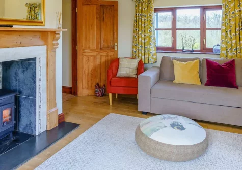 Y Beudy, Clynderwen is a charming two-bedroom bungalow nestled on a peaceful Pembrokeshire farm. Enjoy countryside views, a warm wood burner, and easy access to the region's finest beaches and attractions. Perfect for unforgettable family holidays.