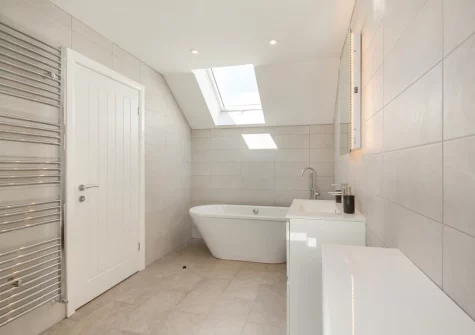 The bathroom at Yr Hen Barlwr, Talwrn