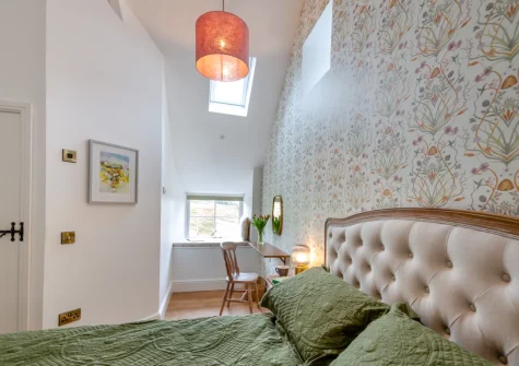 The bedroom at Yr Hen Ysgubor, Sarn Meyllteyrn