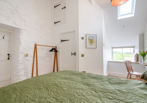 The bedroom at Yr Hen Ysgubor, Sarn Meyllteyrn
